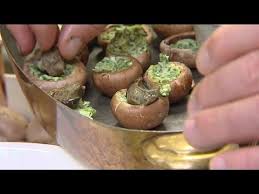Les Champignons Farcis Aux Escargots De Clement Marot Youtube