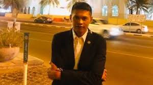 Orang tua ini menjadi tukang sapu di jalanan di daerah semarang. Ngga Ada Akhlak Rendahkan Tukang Sapu Jalanan Oknum Polisi Ini Tuai Kecaman Warganet
