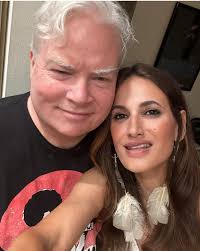 I write this heavy-heartedly because my dear friend @fconniff is busting a  move to one of my fave places