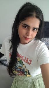 Nicole Shellenberger's Instagram, Twitter & Facebook