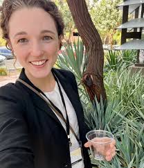 Carrie Carter (@carrie_e_carter)