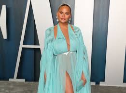 Chrissy teigen shows off a whole lotta leg. Chrissy Teigen Reveals She S Four Weeks Sober In Response To Fan S Instagram Comment The Independent