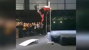 Maybe you would like to learn more about one of these? Atletica Salto In Alto Tamberi Record Del Mondo Con Aiutino Video Gazzetta It