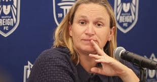 How Washington Husky women found out Avery Howell was rebounder