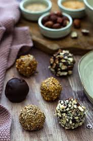 Energy Balls Facile Et Rapide Amandine Cooking En 2020 Energy Balls Recette Recettes Saines Rapides Recette Dattes