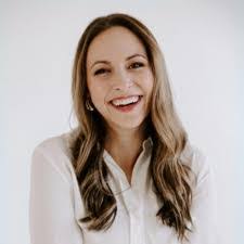 Martha Bitar's Instagram, Twitter & Facebook