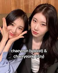 Good genes, great sisters. 💚 #ParkSisters #ParkSooyoung #JOY