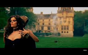 Then she said te amo. Rihanna And Laetitia Casta In Te Amo Music Video
