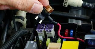How to tap into a car fuse box for accessory or amp turn-on power in 2022 | Car  audio systems, Car stereo installation, Car amplifier