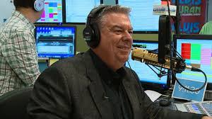 Elvis Duran The Man Behind The Voice Top 40 Radio Host Dishes On Famous Guests Who Have Been Rude Wonderful Abc News Host ryan seacrest (l) and singer shakira speak onstage during the target presents iheartradio album release party with shakira at the iheartradio presenters ryan seacrest (l) and elvis duran attend the 2015 iheartradio music festival at mgm grand garden arena on september 18.