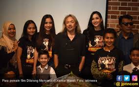 Film Dilarang Menyanyi Di Kamar Mandi Angkat Cerita Hoaks Di Masyarakat Jpnn Com