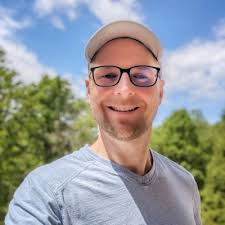 Did you know that according to Zippia, a whopping 73% of potential  candidates are passively looking for new opportunities?