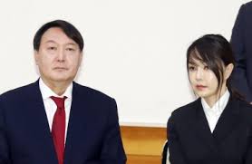 후보자 윤석열 부인 김건희 씨는 지난 2012년 결혼했다. Uhlnfs7ragxyim