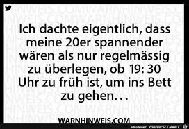 Der mann geht mit seiner frau zum arzt. Ins Bett Gehen