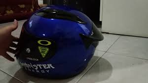 Hallo.mas bro sekalian,jumpa lagi di cannel boncel motovlog,dan pada kesempatan kali ini saya mau nge review helm pertamaku yaitu kyt rc7 dan mau ngasih. Repaint Kyt Rc7 Blue Biru Monster Energy Flat Visor Dark Youtube