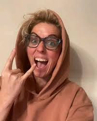 Let's welcome our new members: Lee Lynch Newcomb, Jill Thiele, Sonia  Murphy, Betty Schmidt, Eileen Price, Monica Landry, Amy Hauschild, Meri  Gilman, Kris Anacker, Tina Skarupinski, Jo Moore, Tom McDonald, Sandi Anne,