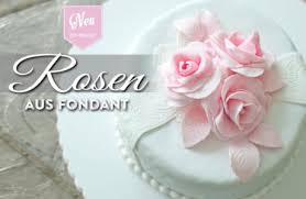 Silikonmatte oder eine oberfläche leicht mit puderzucker bestäuben. Diy Rosen Aus Fondant Fur Edle Tortenverzierungen Deko Kitchen