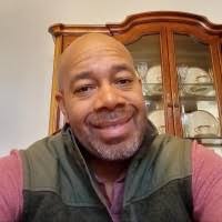 100+ perfiles de «Edmonds»