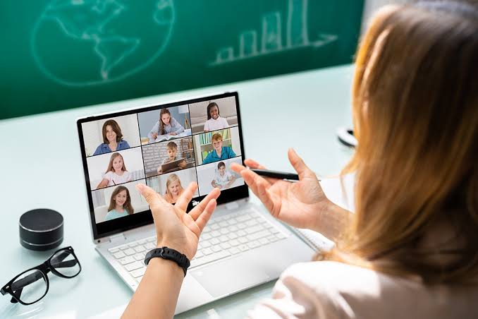 Why teaching English online is the perfect remote job for travellers |  Atlas & Boots