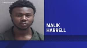 Elizabeth City police are looking for a wanted man