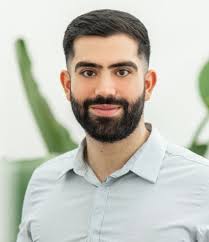 Ansprechpartner*innen