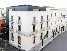 Contacta con un gestor con el servicio gratuito conecta con tu experto. The New Auditorium Of The Banca Di Credito Cooperativo B C C