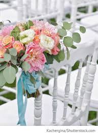Blumen Auf Den Stuhlen Freie Trauung Fur Russische Hochzeiten Trauung Russische Hochzeit Wedding Ceremony Ideas