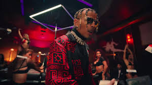 Search your top hd images for your phone, desktop or website. Versace Black Red Jacket Outfit Of Rauw Alejandro In Reloj Feat Anuel Aa 2020