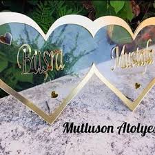 En Heyecanli Anlarinizda Sizleri Yalniz Birakmayan Ve Katilimlariyla Sizi Mutlu Eden Sevdiklerinize Sunabilecegiz Minik Bir Hediye Sun Instagram Nisan Evlilik