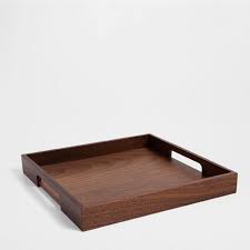 Tablett Aus Dunklem Holz Tabletts Tisch Zara Home Schweiz Tablett Holz Dunkles Holz Schneidebrett Mit Auffangschale