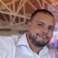 60+ perfiles de «Alberto Camacho»