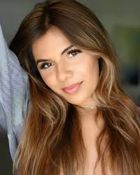 Recent shoot of Maili in natural light...