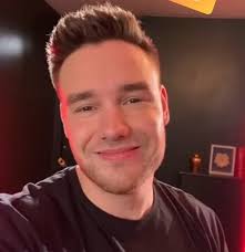 I will not stop posting pictures of lian payne