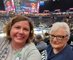 Kim Heuer (@kaheuer)