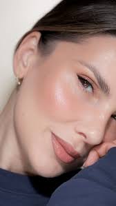 I’ve used:, @lisaeldridgemakeup Seamless Glide Eye Pencil in Grounded  Coffee, @fentybeauty Eye Brush nr 220, @lancomeofficial Mascara , On my  lips I have:, @narsissist Total seduction Eyeshadow Stick ...