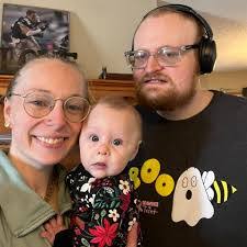 Kasandra Green's Instagram, Twitter & Facebook