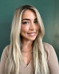 Karen Dibb's Instagram, Twitter & Facebook