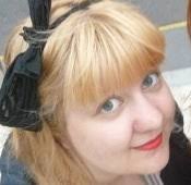 Jen Steadman's Instagram, Twitter & Facebook