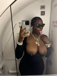 Jenise Hart on X: Super 🥵 good t.coGqYSUog26J  X