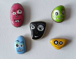 Einige Felsen Haben Ein Gesicht Ausdrucken Manchmal Merkwurdig Und Seltsam Aber Manchmal Albern Und Lustig Wie Diese Stein Ostsee Steine Steine Bemalen