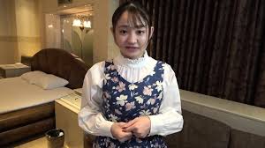 天使ちゃん_02_空から舞い降りたさながら天使な彼女と初ホテル。隅々まで触診してから極め付けの大量中出し。328 3761。