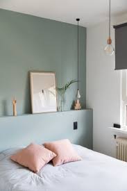 Welche farbe soll das schlafzimmer streichen? Sage Green Accent Wall Farbgestaltung Wande Schlafzimmer Farben Zuhause