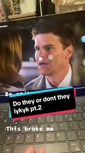 Michael Bones Beso Con Su Novio