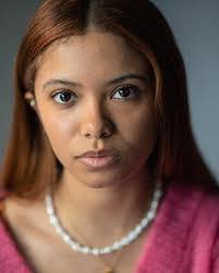 Lola Mae's Instagram, Twitter & Facebook