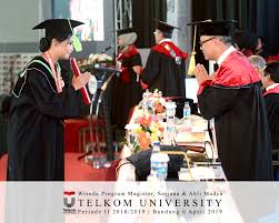 Galeri Wisudawan Telkom University