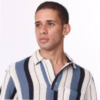 300+ perfiles de «Febus»