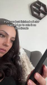 Raise your hand if you too have been personally victimized by goodreads. 😭  🙋🏻‍♀️ #books #booktok #bookish #reading #foryou #whattoread #goodreads