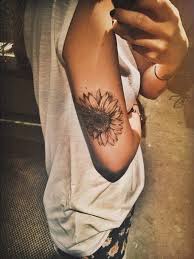 Há inúmera formas de apostar em uma tatuagem de borboleta, por isso separamos mais alguns desenhos encantadores para você se inspirar. Ideias De Tatuagem De Girassol Brilhante Tatuagens Hd