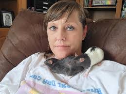 Darlene Blunt's Instagram, Twitter & Facebook