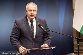 Jacek sasin ukończył również studia podyplomowe w wyższej szkole przedsiębiorczości i zarządzania im. Jacek Sasin Powolany Na Wicepremiera Sylwetka Nowego Szefa Komitetu Stalego Rady Ministrow